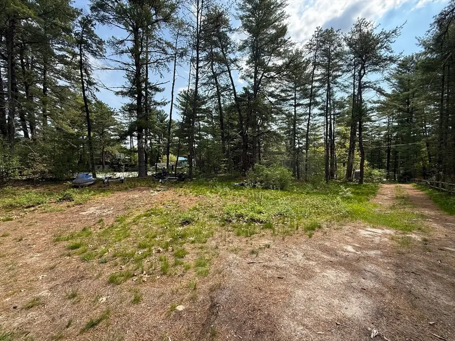 12 Massapoag Way, Dunstable, MA 01827 - #3