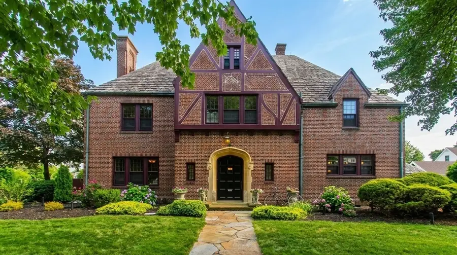 6 Stanford St., Holyoke, MA 01040 - #2