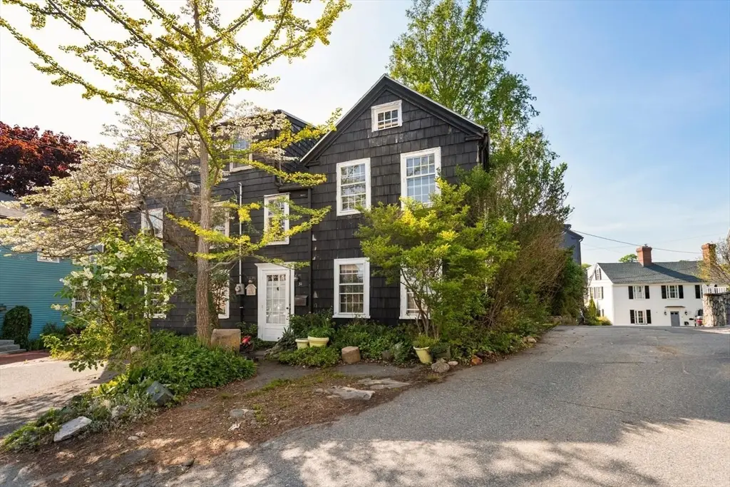 29 & 31 Circle Street, Marblehead, MA 01945 - #1