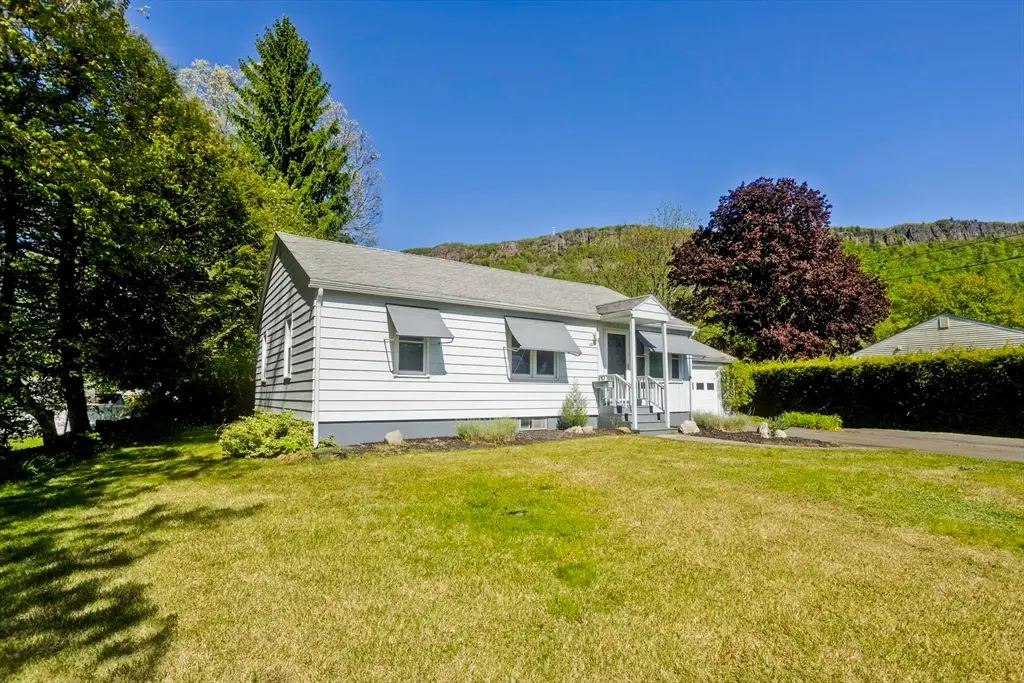 123 Holyoke St, Easthampton, MA 01027 - #1