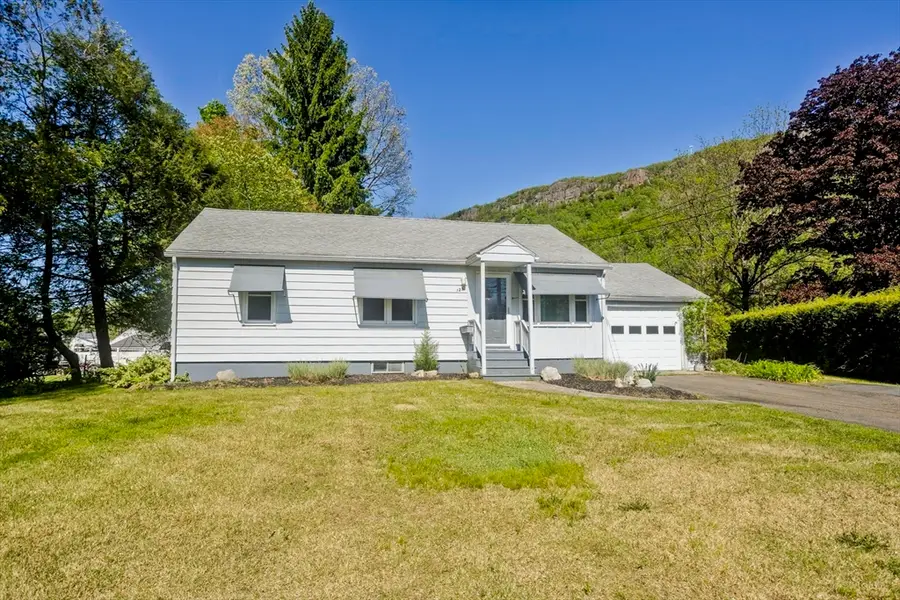 123 Holyoke St, Easthampton, MA 01027 - #2