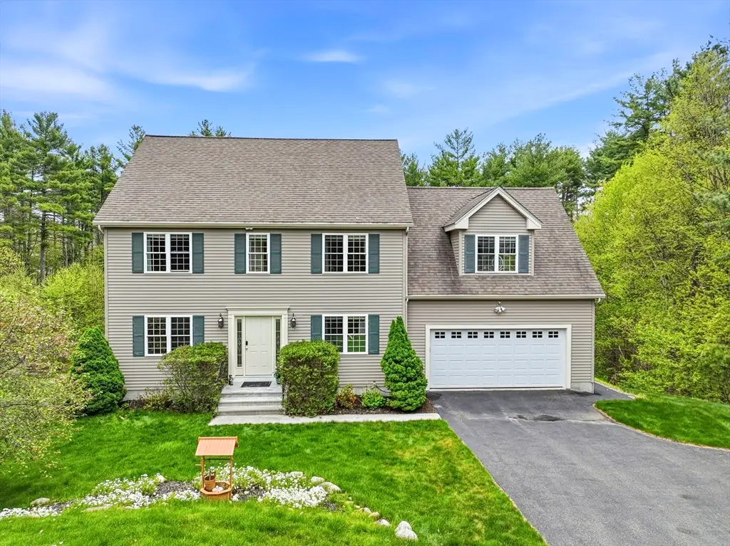 378 Moon Hill Rd, Northbridge, MA 01534 - #1