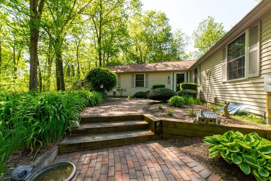 11 Fletcher Street, Plainville, MA 02762 - #3