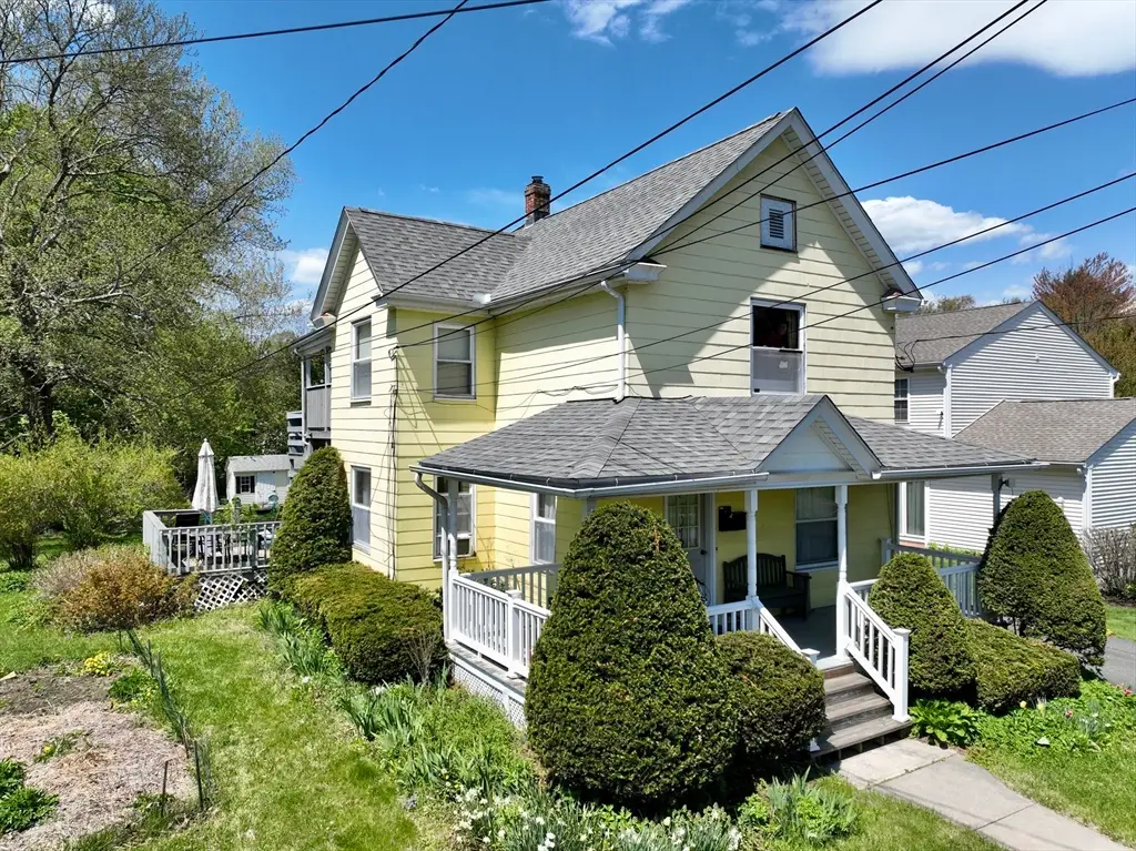 264 Davis St, Greenfield, MA 01301 - #1