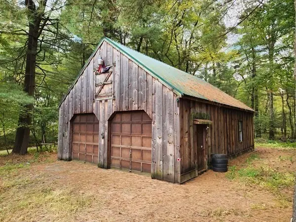 284 Maple St, East Longmeadow, MA 01028 - #3