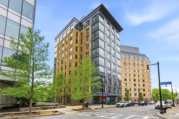 80-82 Fenwood Road #804, Boston, MA 02115