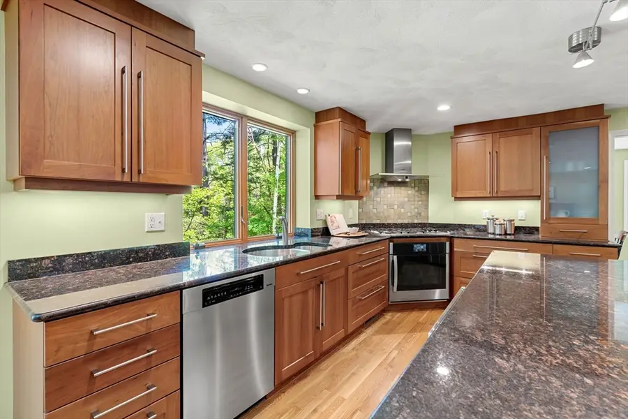 19 Pierce Ave, Westford, MA 01886 - #3