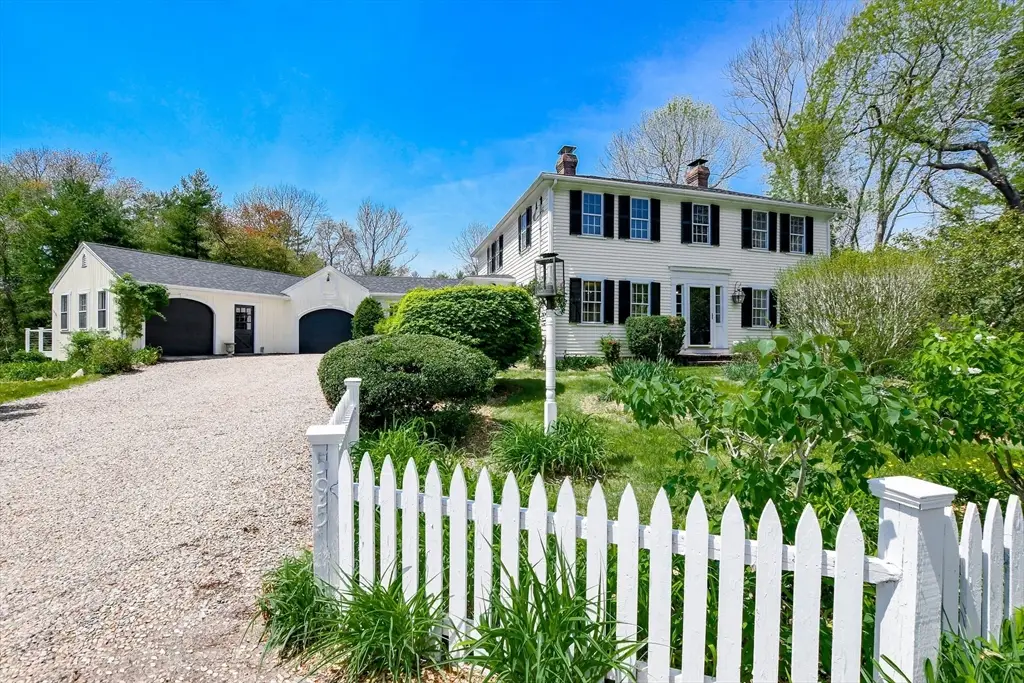 595 New Bedford Road, Rochester, MA 02770 - #1