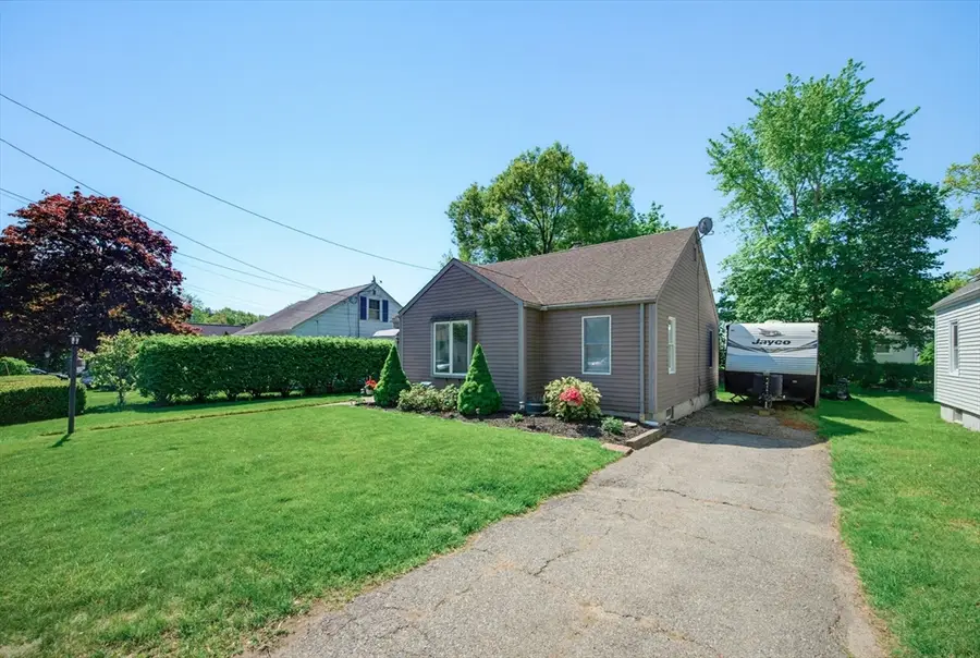 22 Hillcrest Ave, Seekonk, MA 02771 - #3