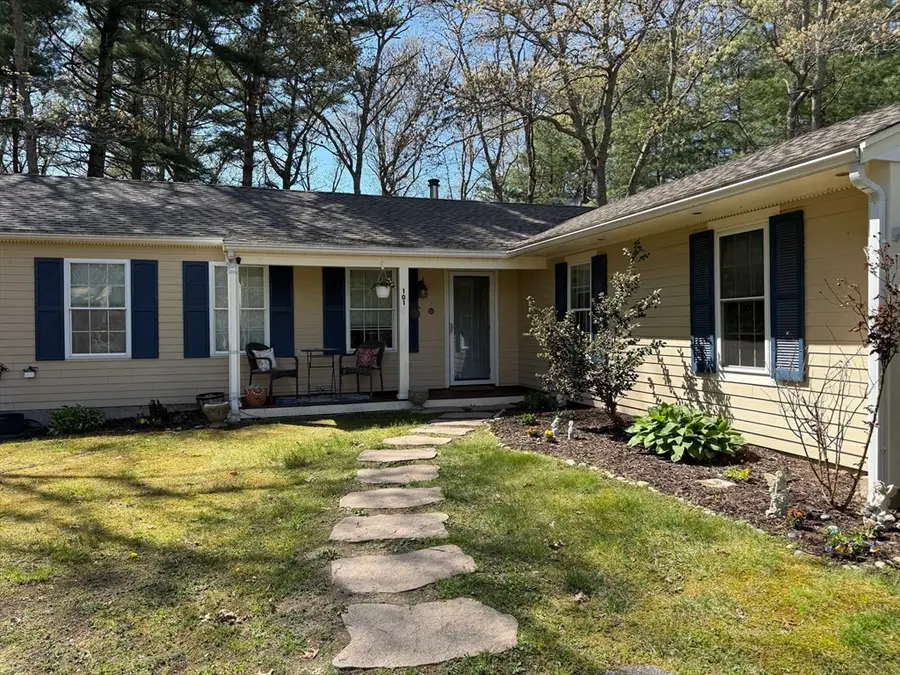 101 Brigantine Dr, Falmouth, MA 02536 - #3