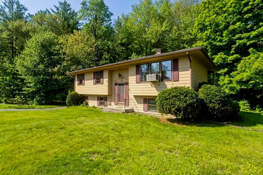 6 Pine Wood Dr, Southampton, MA 01073 - #3