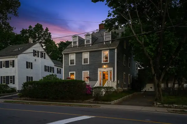 44 Church St, Wakefield, MA 01880