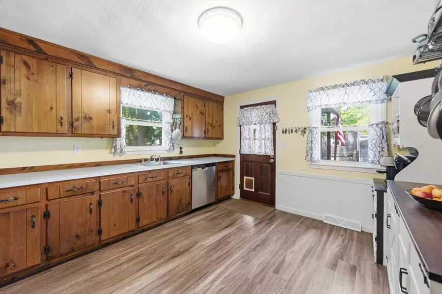 12 Allen St, Dracut, MA 01826 - #2
