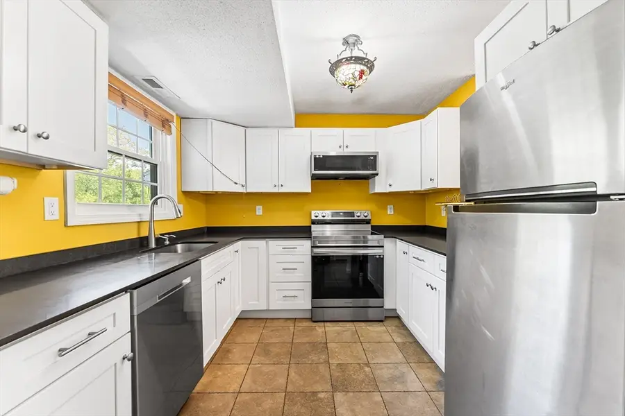 365 Aiken Ave #11, Lowell, MA 01850 - #2