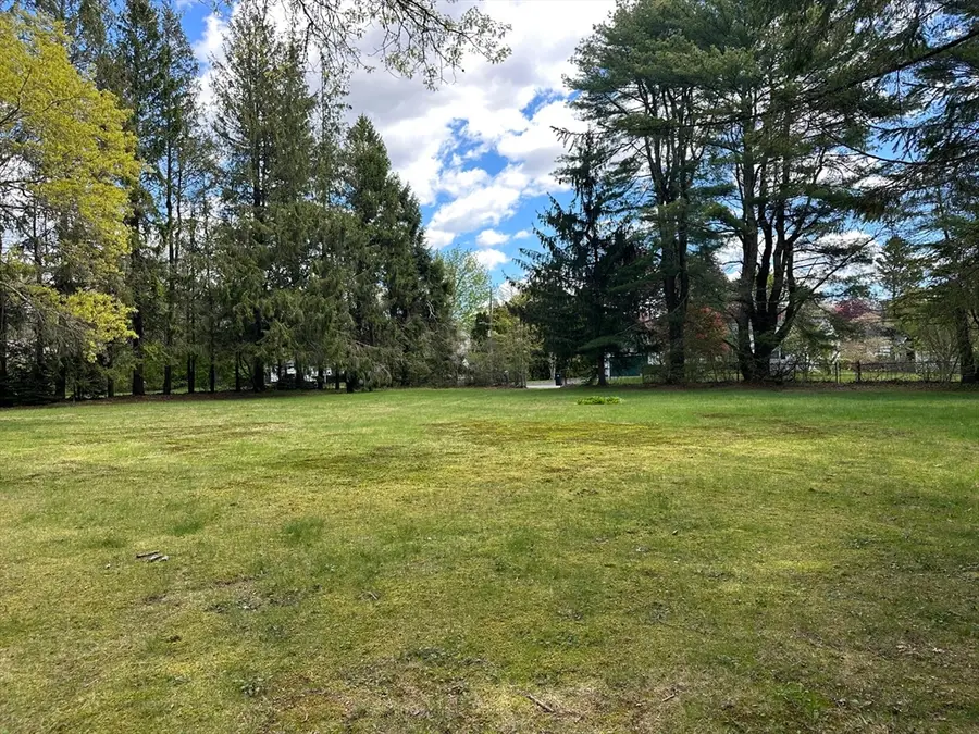 1049 Tucker Rd, Dartmouth, MA 02747 - #2