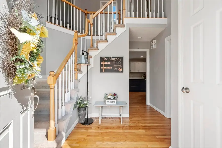 17 Blackthorne Circle, Hopkinton, MA 01748 - #2