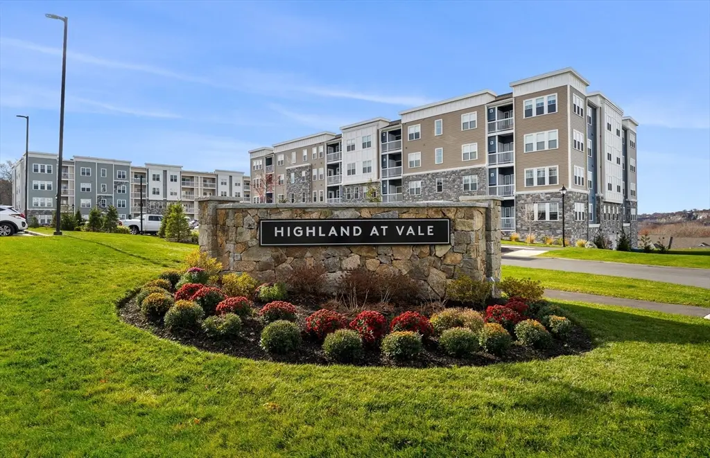 6 Stratton Drive #303, Woburn, MA 01801 - #1