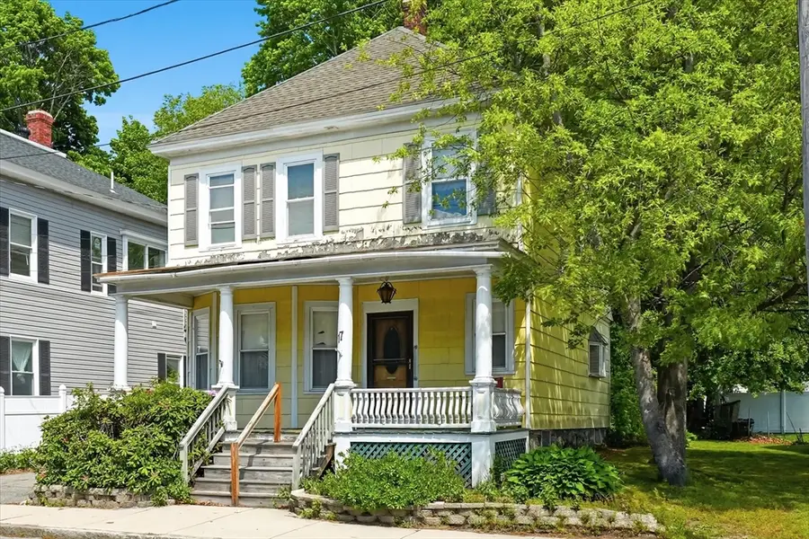 17 Wedge St, Lowell, MA 01851 - #2