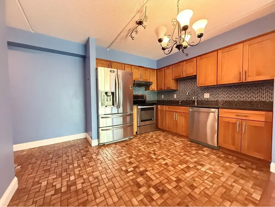 209 Riverview Ave #29, Newton, MA 02466 - #3