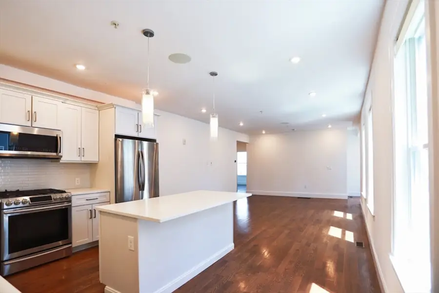 76 Flint St #1, Somerville, MA 02145 - #2