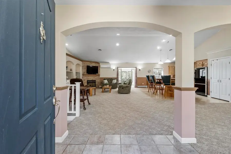 118 Willis Rd, Gardner, MA 01440 - #3
