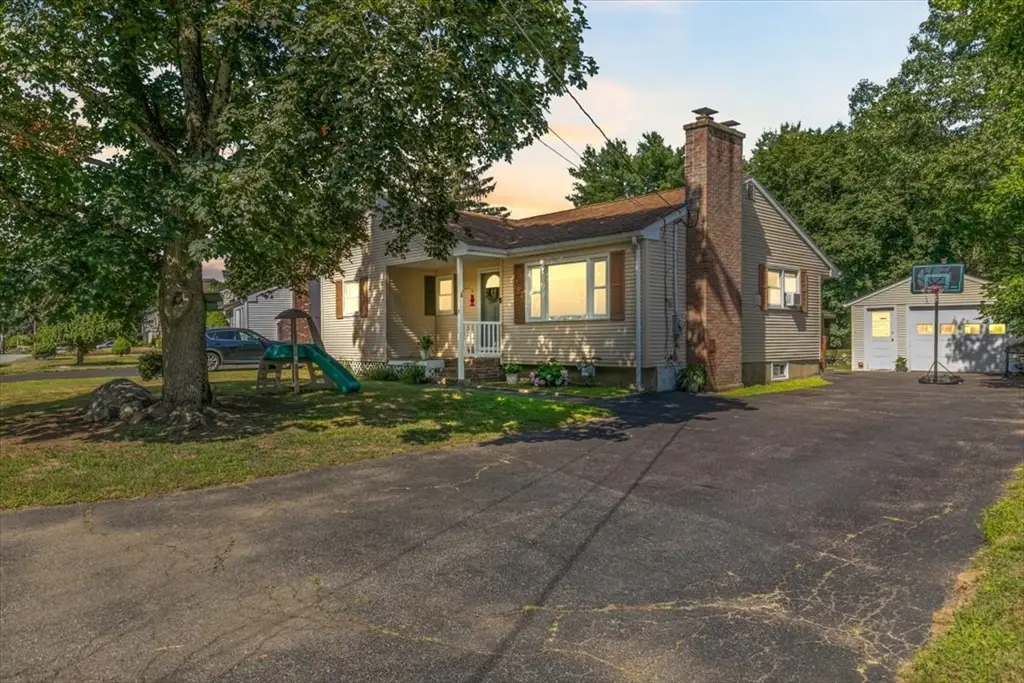 3 Cedarwood Ln, Rowley, MA 01969 - #1