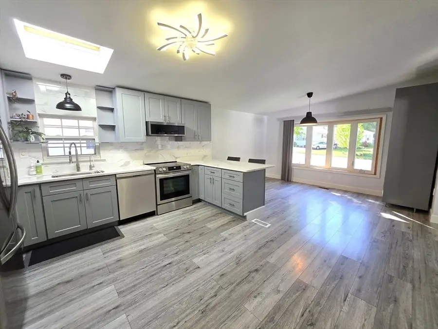 15 Meetinghouse Rd, Taunton, MA 02780 - #3