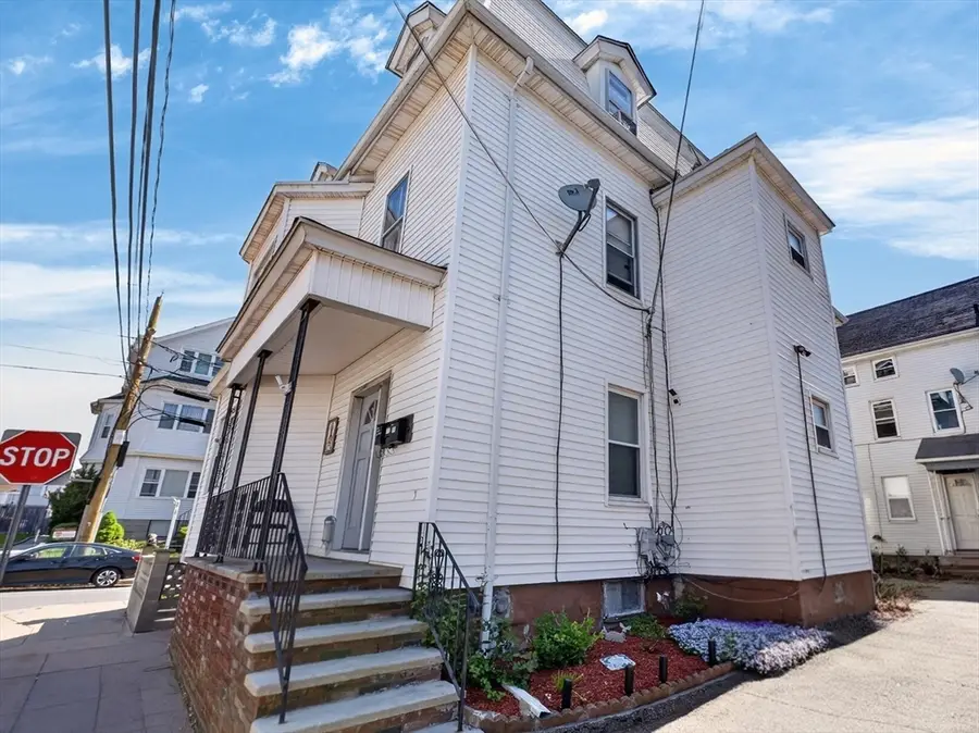 4 Coral St, Fall River, MA 02721 - #2