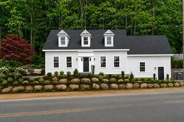 6 Monroe Street, Amesbury, MA 01913