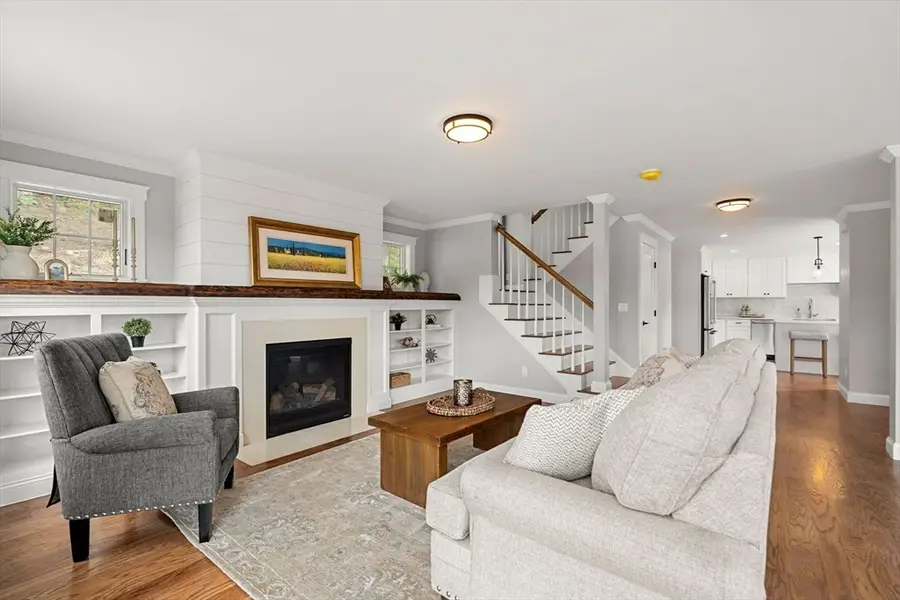 6 Monroe Street, Amesbury, MA 01913 - #3