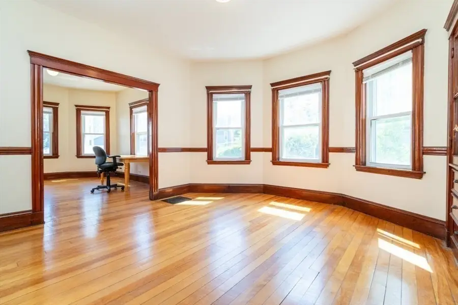 9 Cedrus Ave, Boston, MA 02131 - #3