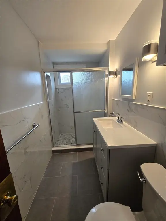 121 Hope Ave, Worcester, MA 01603 - #2