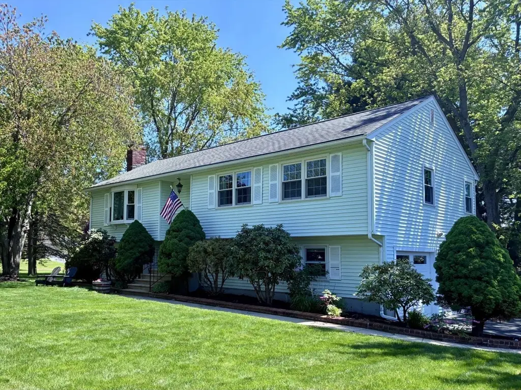 33 Tomahawk Dr., Northborough, MA 01532 - #1