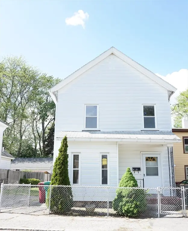 18 Sutherland St, Lowell, MA 01850 - #1