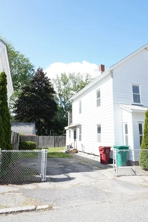 18 Sutherland St, Lowell, MA 01850 - #2
