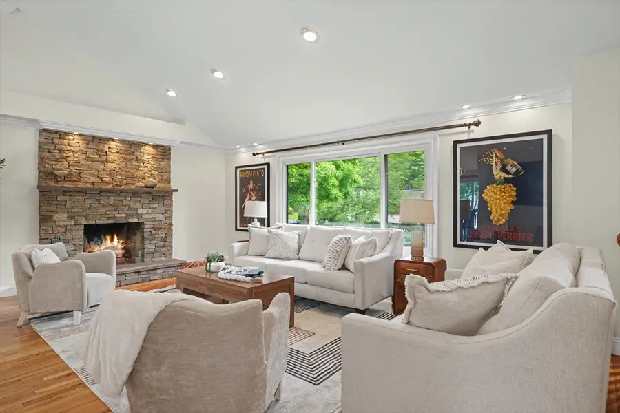 4 Lincoln Terrace, Waltham, MA 02451 - #3