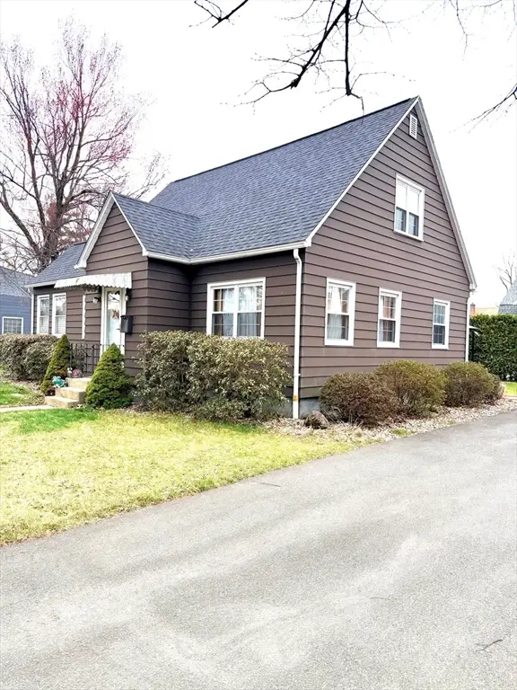 22 Felicia St, Springfield, MA 01104 - #3