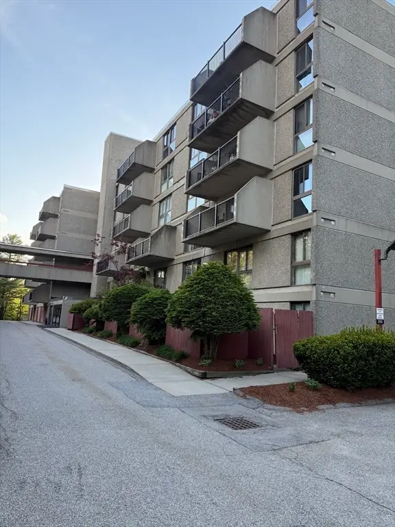 55 Tall Oaks Drive #T5, Weymouth, MA 02190