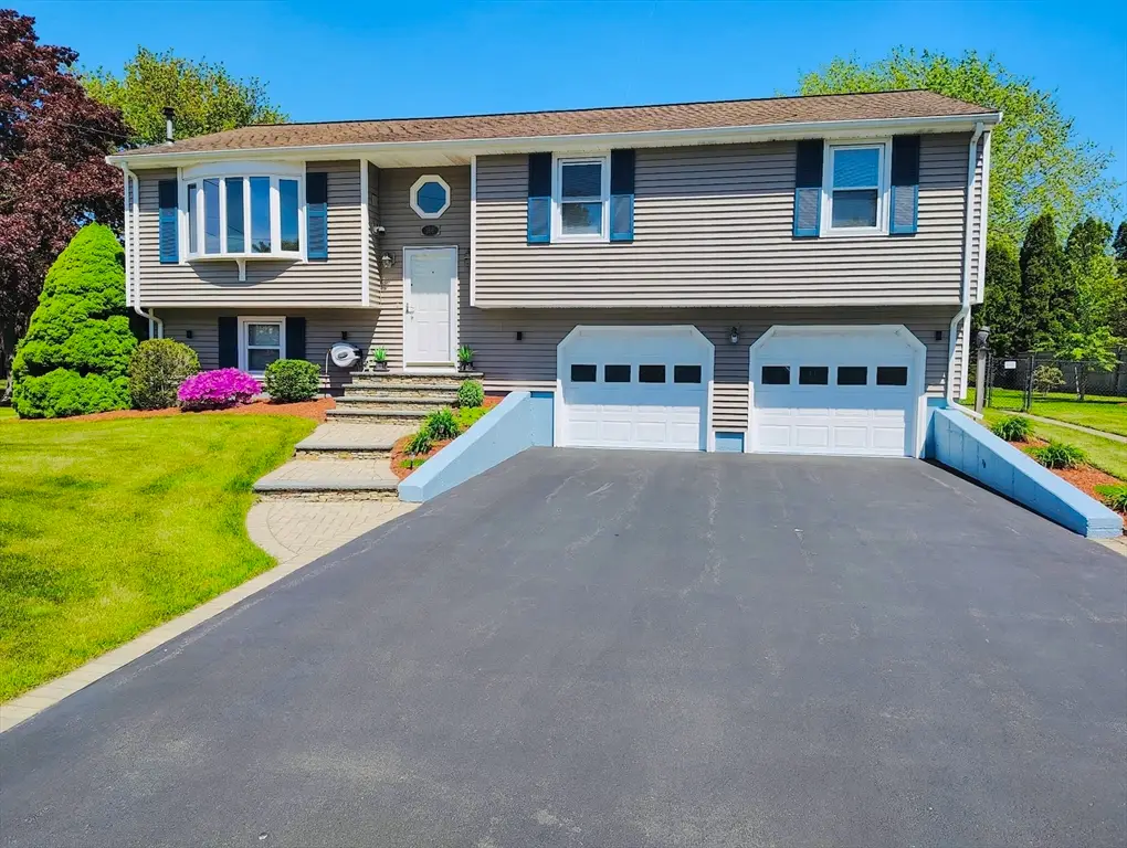 166 Mohawk Dr, Seekonk, MA 02771 - #1