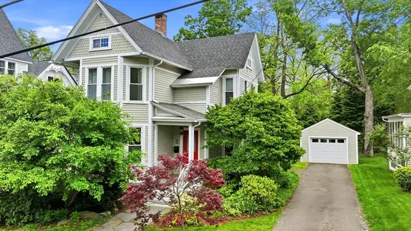 15 Massasoit St., Northampton, MA 01060