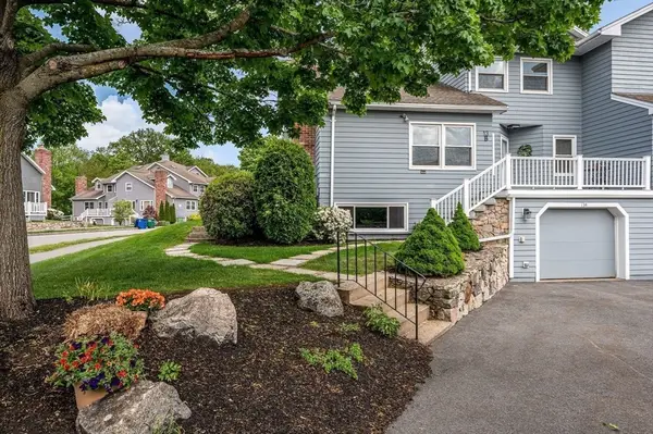 13 Carnation Circle #B, Reading, MA 01867