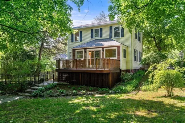 1231 Pleasant St, Worcester, MA 01602