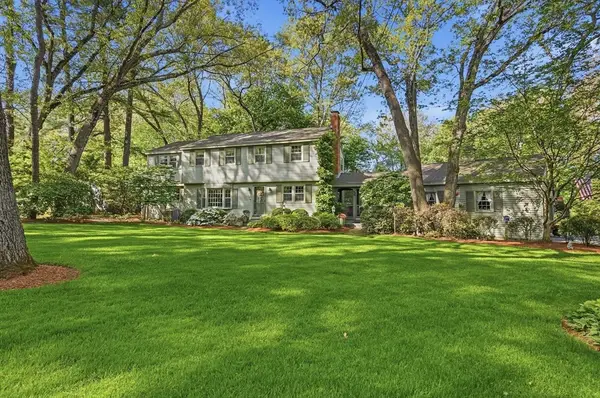 26 Ideal Avenue, Chelmsford, MA 01824
