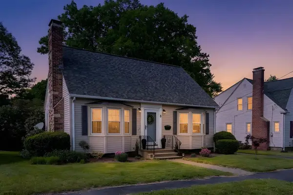 8 Merriweather Rd, Worcester, MA 01602
