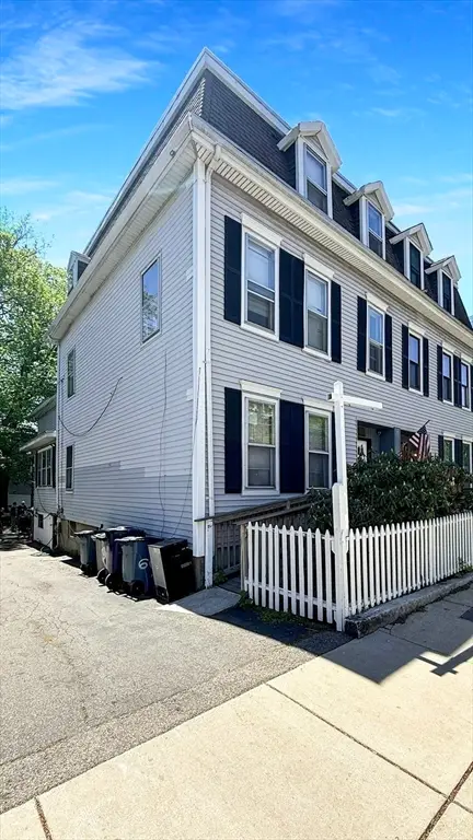 607 E 7th St, Boston, MA 02127 - #3