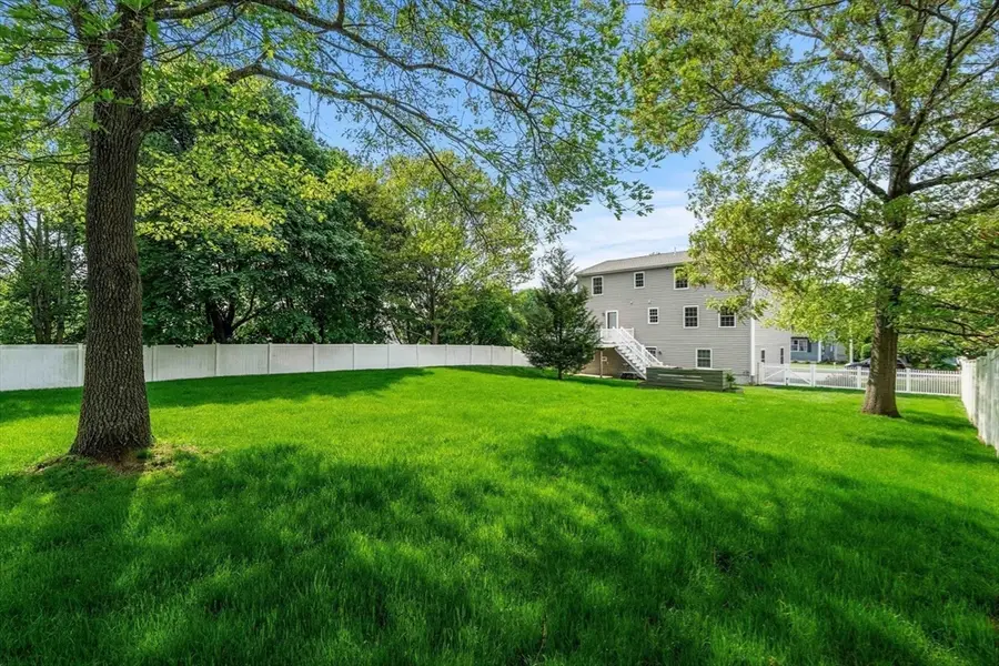 14 Greenlawn Ave, Salem, MA 01970 - #3