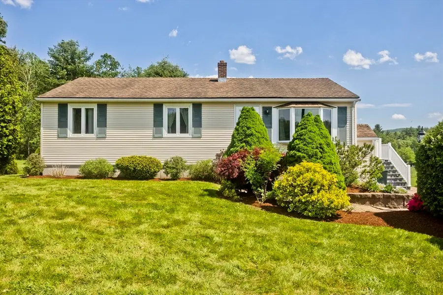25 Ballard St, Easthampton, MA 01027 - #3
