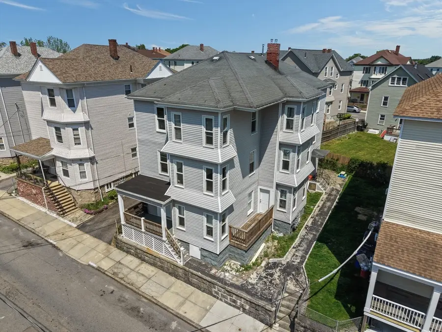 196 Irving St, Fall River, MA 02723 - #3