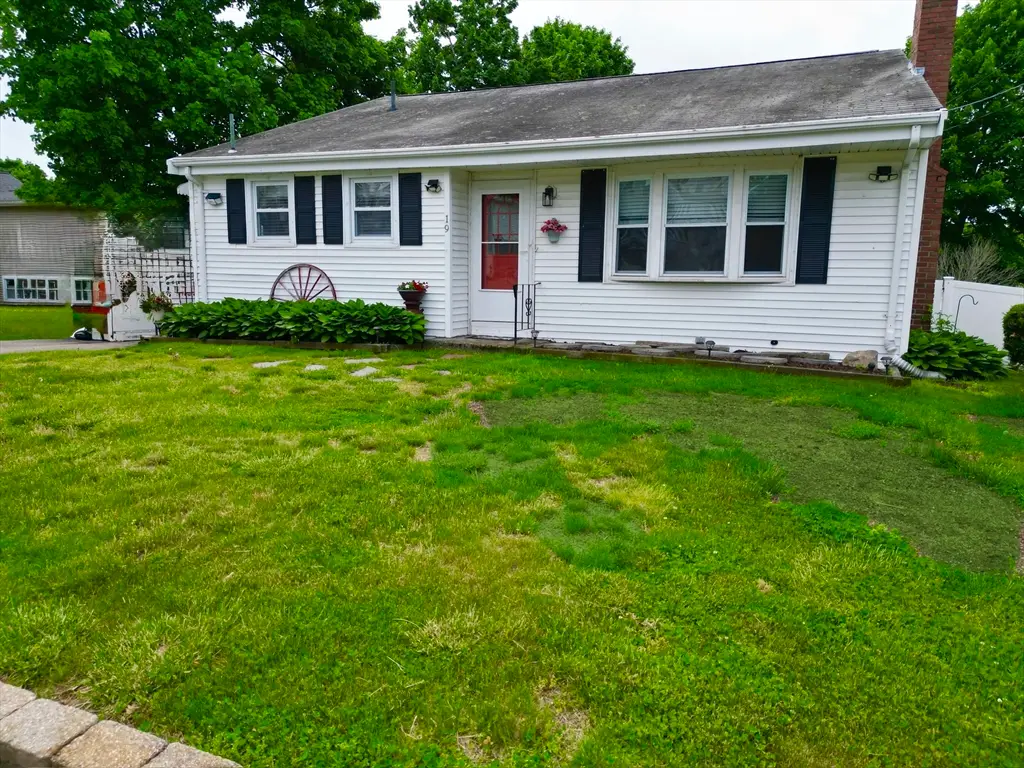 19 Atlanta St, Brockton, MA 02301 - #1