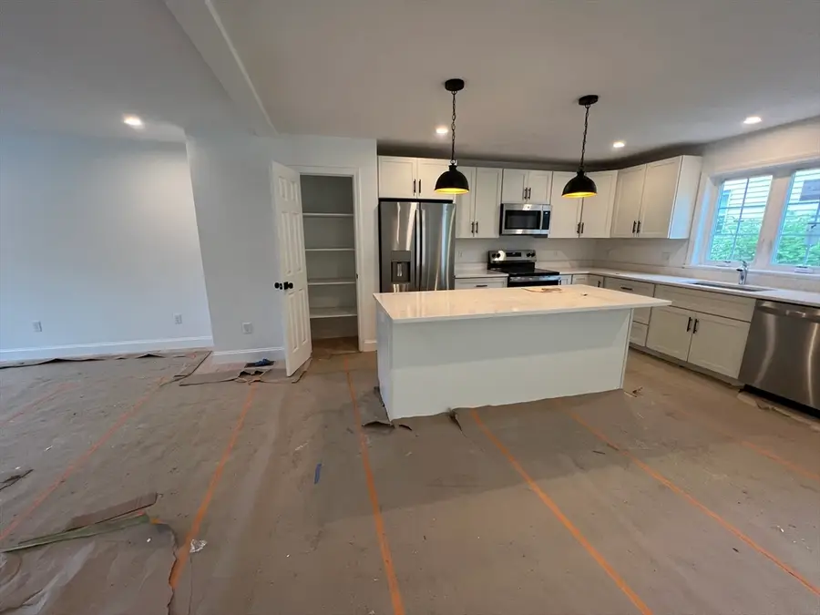 39 Lincoln Street #B, Webster, MA 01570 - #2